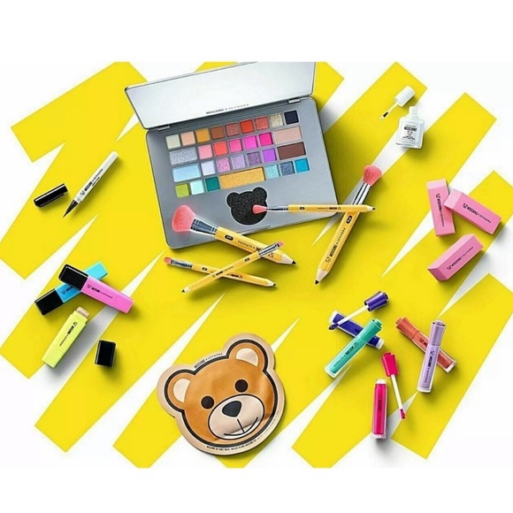 MOSCHINO x SEPHORA LIMITED ED. COLLABORATION: Highlighter Trio Set—NWT - Picture 2 of 13